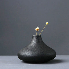 Black Ceramic Small Vase Home Decoration Crafts Tabletop Ornament Simplicity Japanese-style Decoration - mysticpandora