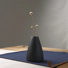 Black Ceramic Small Vase Home Decoration Crafts Tabletop Ornament Simplicity Japanese-style Decoration - mysticpandora